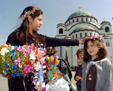 DANAS obavezno, ali obavezno morate da uradite ovo! Slavimo Lazarevu subotu, a ovo svaki pravi vernik mora da zna! DANAS obavezno, ali obavezno morate da uradite ovo! Slavimo Lazarevu subotu, a ovo svaki pravi vernik mora da zna!