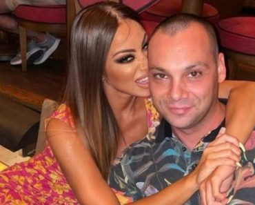 Supruga ga prevarila posle 12 godina braka, a kad se saznalo sa kim… Šok tajna našeg folkera, sada se sve zna! Supruga ga prevarila posle 12 godina braka, a kad se saznalo sa kim… Šok tajna našeg folkera, sada se sve zna!