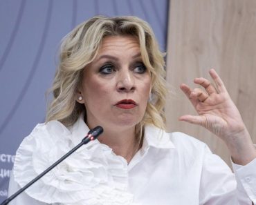 Nokaut, i to u jednom potezu! Zaharova obrisala pod Zelenskim, zakucala! Javno ga je razbucala, ovo je zabolelo!