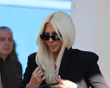 Jelena Karleuša rađa treće dete! Otkriveno ko je novi muškarac, javnost u potpunom šoku Jelena Karleuša rađa treće dete! Otkriveno ko je novi muškarac, javnost u potpunom šoku