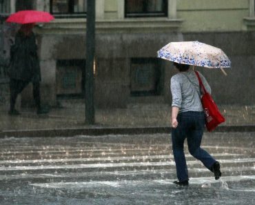 Spremite se, stiže nevreme! RHMZ izdao hitno upozorenje, ovi delovi Srbije će biti na udaru pljuskova i jakog vetra