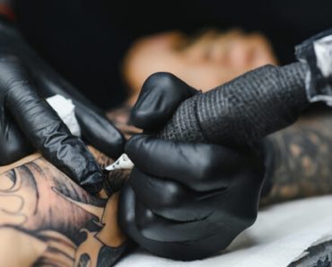 Poznata je kao najtetoviranija žena na SVETU! Sada je pokazala kako je izgledala pre! ŠOK!