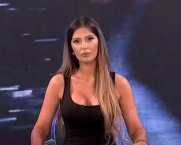 Šta se ovo dešava? Voditeljku Pinka okružila policija, ona se uspaničila i počela da trči Šta se ovo dešava? Voditeljku Pinka okružila policija, ona se uspaničila i počela da trči