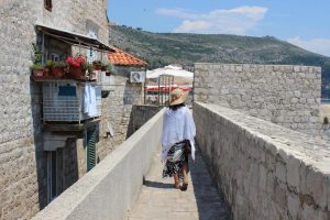 Beograđanka sela u restoran u Dubrovniku, a kad je stigao račun… Ovo nije mogla da zamisli ni u najluđim snovima!