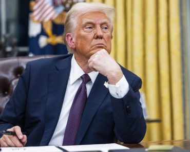 Montirana slika Donalda Trampa srušila internet! Da li je stvarno ovo objavio? Šok i neverica Montirana slika Donalda Trampa srušila internet! Da li je stvarno ovo objavio? Šok i neverica