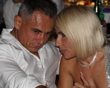 Ništa nije slutilo na kraj! Ovako je Jeremićeva smuvala srpskog kralja hleba! Istina izašla posle raskida Ništa nije slutilo na kraj! Ovako je Jeremićeva smuvala srpskog kralja hleba! Istina izašla posle raskida