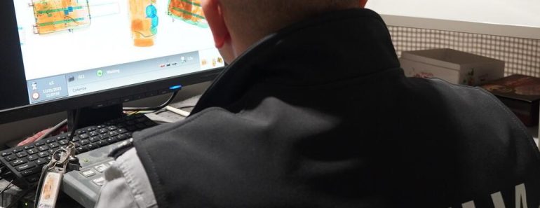 Šta se ovo desilo na skeneru? Carinik nije mogao da veruje šta vidi u koferu! Neviđeni šok usledio nakon…