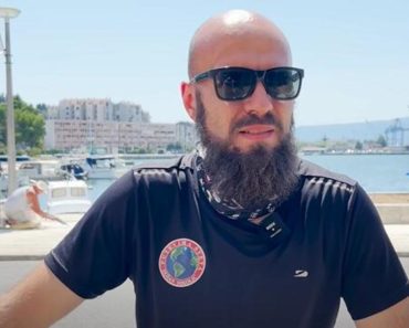 Srbin krenuo u obilazak Hrvatske, pa doživeo šok: Kada su mu videli tablice, izgovorili neverovatnu rečenicu! VIDEO Srbin krenuo u obilazak Hrvatske, pa doživeo šok: Kada su mu videli tablice, izgovorili neverovatnu rečenicu! VIDEO