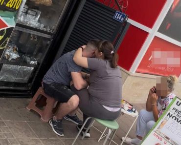 Cela nacija u šoku zbog Miljane Kulić! Pogledajte gde se zaposlila, slike izazvale nevericu Cela nacija u šoku zbog Miljane Kulić! Pogledajte gde se zaposlila, slike izazvale nevericu