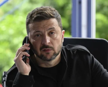 Da li je Zelenski normalan? Putin saznao šta sprema, pa spasio i sebe i njega velike sramote: Već je to jednom uradio… Da li je Zelenski normalan? Putin saznao šta sprema, pa spasio i sebe i njega velike sramote: Već je to jednom uradio…
