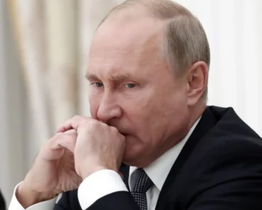 SUZA SUZU STIŽE, PUTIN SE RASPLAKAO PRED KAMERAMA! Predsednik Rusije nije mogao da obuzda emocije (VIDEO)