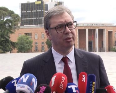 VUČIĆ U TIRANI PATOSIRAO CRNOGORSKE MEDIJE Njegov odgovor se ori regionom, a u Crnoj Gori muk! (VIDEO)