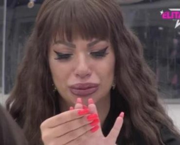 Miljana krišom snimljena na ulici! Ljudi šokirani njenim izdanjem – “Ovo je uznemirujuće”, pogledajte samo šta radi Miljana krišom snimljena na ulici! Ljudi šokirani njenim izdanjem – “Ovo je uznemirujuće”, pogledajte samo šta radi