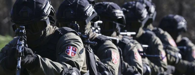 VOJSKA SRBIJE SE AKTIVIRALA Mehanizivane jedinice pod punom ratnom opremom
