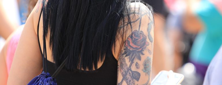 „Molili smo sina da se oženi – a onda sam zatekla snajku kako uzima novac iz ormara.“