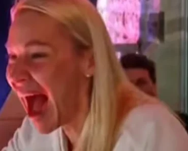 NATAŠA BEKVALAC PONOVO ZAPROŠENA Odmah se oglasila, pa objavila i snimak (VIDEO) NATAŠA BEKVALAC PONOVO ZAPROŠENA Odmah se oglasila, pa objavila i snimak (VIDEO)