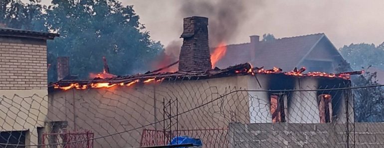ALARMANTNO! CELO selo na jugu SRBIJE izgorelo , 300 kuća PROGUTALA VATRA: Požari ne prestaju! Prizori su JEZIVI! (FOTO)