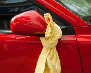Hitno zovite pomoć: Evo šta znači ako vidite automobil sa belim peškirom oko retrovizora