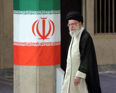 JEDNA OD NAJVEĆIH SVETSKIH SILA NAORUŽAVA IRAN DO ZUBA Amerikanci i Izraelci će da pozelene: Stižu brutalni AVIONI! JEDNA OD NAJVEĆIH SVETSKIH SILA NAORUŽAVA IRAN DO ZUBA Amerikanci i Izraelci će da pozelene: Stižu brutalni AVIONI!