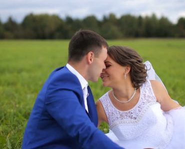 Moja prijateljica od djetinjstva mi je bila kuma ali mi je totalno unistila dan vencanja …. Moja prijateljica od djetinjstva mi je bila kuma ali mi je totalno unistila dan vencanja ….