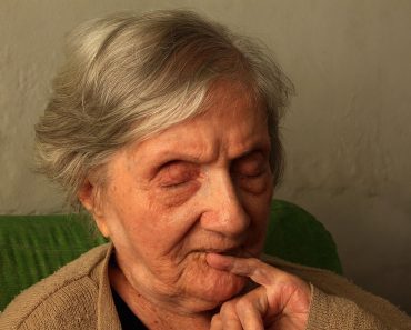 “Baka mi je bila anđeo čuvar, a hvala njoj danas imam…” “Baka mi je bila anđeo čuvar, a hvala njoj danas imam…”