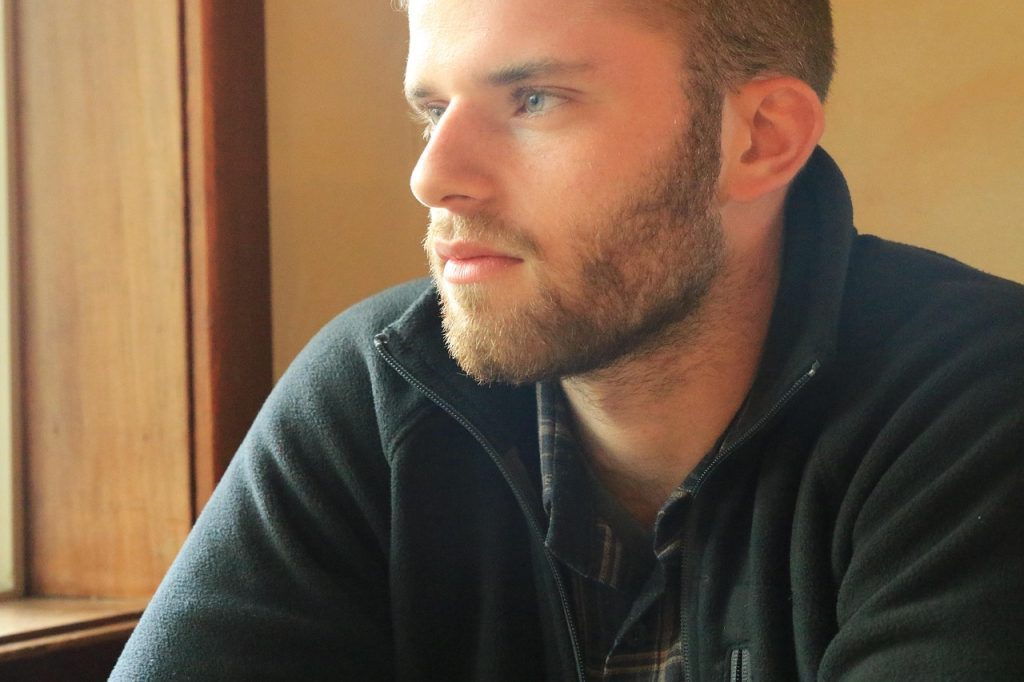 The current image has no alternative text. The file name is: man-4589008_1280.jpg