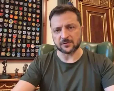 “POTPISAO SAM” Zelenski se oglasio, sve se menja u Ukrajini (FOTO) “POTPISAO SAM” Zelenski se oglasio, sve se menja u Ukrajini (FOTO)