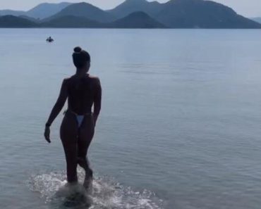 LEŽALE SMO NA NUDISTIČKOJ PLAŽI NA DUNAVU, A ONDA NAM JE PRIŠLA BABA: Kad je ovo uradila, doživele su ŠOK ŽIVOTA! LEŽALE SMO NA NUDISTIČKOJ PLAŽI NA DUNAVU, A ONDA NAM JE PRIŠLA BABA: Kad je ovo uradila, doživele su ŠOK ŽIVOTA!