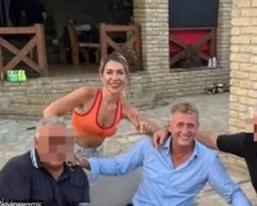 RASKID SA DRAGANOM PEKAROM DONEO NOVE ČETVORKE? Ljudi gledaju fotku i ne veruju – Jovana Jeremić uradila silikone? RASKID SA DRAGANOM PEKAROM DONEO NOVE ČETVORKE? Ljudi gledaju fotku i ne veruju – Jovana Jeremić uradila silikone?