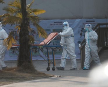 Beogradom se pune 4 godine šetao čovek i nosio ozbiljnu zarazu: Niko to nije primetio, samo zbog 1 stvari Beogradom se pune 4 godine šetao čovek i nosio ozbiljnu zarazu: Niko to nije primetio, samo zbog 1 stvari