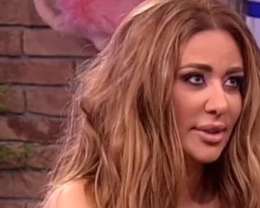 UZNEMIRUJUĆE Oglasila se Ana Nikolić, pevačica vam sebe, doživela najgore (FOTO) UZNEMIRUJUĆE Oglasila se Ana Nikolić, pevačica vam sebe, doživela najgore (FOTO)