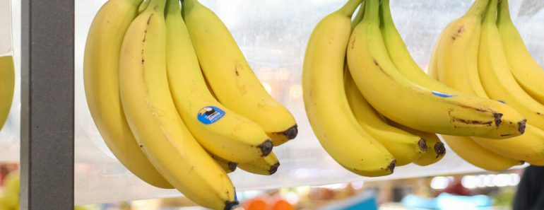 Devojka je jela samo i isključivo banane čak 12 dana: Htela je da očisti organizam, evo šta joj se na kraju desilo