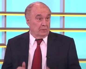 Kardiolog na Prvoj otkrio 3 znaka koja najavljuju srčani udar! “Svaki četvrti nema simptome” Kardiolog na Prvoj otkrio 3 znaka koja najavljuju srčani udar! “Svaki četvrti nema simptome”