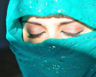 SLOBODAN OŽENIO MUSLIMANKU DŽENITU, PA DOŽIVEO ŠOK ZBOG ONOG ŠTO MU JE TRAŽILA! Usred RATA htela je da joj… SLOBODAN OŽENIO MUSLIMANKU DŽENITU, PA DOŽIVEO ŠOK ZBOG ONOG ŠTO MU JE TRAŽILA! Usred RATA htela je da joj…