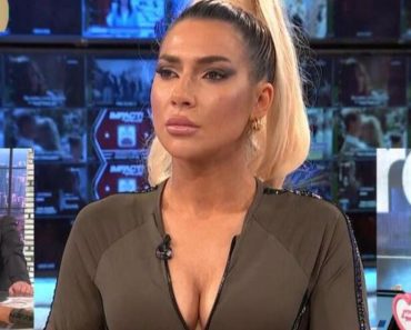 ŽENO, GDE ĆEŠ NA ULICU TAKVA? Jovana Jeremić šetala Dorćolom u nevidjenom izdanju – Beograđani se preznojili ŽENO, GDE ĆEŠ NA ULICU TAKVA? Jovana Jeremić šetala Dorćolom u nevidjenom izdanju – Beograđani se preznojili