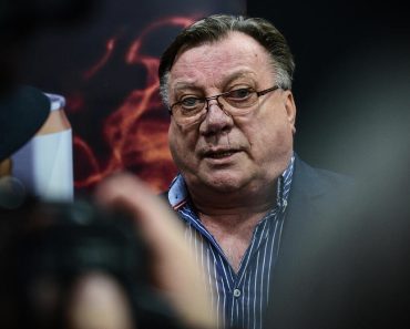 HITNO PREKINUT PROGRAM NA PINKU ZBOG SAOPŠTENJA O HALIDU BEŠLIĆU! Viki Miljković otkrila – “Ovom prilikom…” HITNO PREKINUT PROGRAM NA PINKU ZBOG SAOPŠTENJA O HALIDU BEŠLIĆU! Viki Miljković otkrila – “Ovom prilikom…”