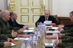 Nije dobro! Putin sazvao hitan sastanak sa generalima i saopštio teške vesti – dogodilo se ovo
