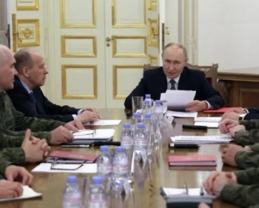 Nije dobro! Putin sazvao hitan sastanak sa generalima i saopštio teške vesti – dogodilo se ovo Nije dobro! Putin sazvao hitan sastanak sa generalima i saopštio teške vesti – dogodilo se ovo