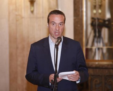 Mladen Mijatović izneo nove detalje drame kroz koju prolazi Vujadin Savić Mladen Mijatović izneo nove detalje drame kroz koju prolazi Vujadin Savić