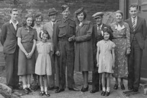 Slika sa srpske svadbe stara 100 godina otkriva istinu od koje nas hvata mučnina: Vidite li vi jeziv detalj? (FOTO)