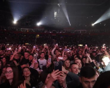 PEVAČI MASOVNO OTKAZUJU NASTUPE U BEOGRADU: “Dragi ljudi, hvala na razumevanju…” PEVAČI MASOVNO OTKAZUJU NASTUPE U BEOGRADU: “Dragi ljudi, hvala na razumevanju…”