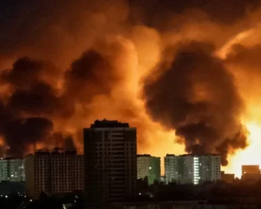 (VIDEO) U toku brutalan napad na Moskvu! Sve moguće su lansirali na prestonicu Rusije – odjekuju stravične eksplozije (VIDEO) U toku brutalan napad na Moskvu! Sve moguće su lansirali na prestonicu Rusije – odjekuju stravične eksplozije