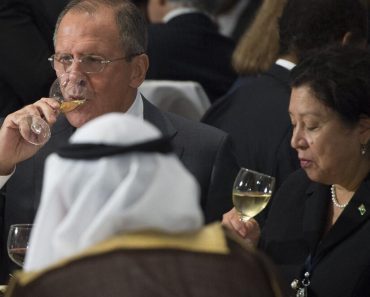 LAVROV RAZVEZAO USTA JER NEMA VIŠE ŠTA DA IZGUBI NAKON SVAĐE SA PUTINOM: Otkrio zašto je Tramp ispalio Orbana! LAVROV RAZVEZAO USTA JER NEMA VIŠE ŠTA DA IZGUBI NAKON SVAĐE SA PUTINOM: Otkrio zašto je Tramp ispalio Orbana!