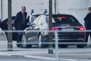 Merc hitno napustio sastanak Zelenskog i Amerikanaca – Šta se ovo dogodilo?