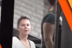 VIŠE NIKO NE ŽELI DA JE ŽENI? Melina PUKLA nakon veridbe, BOGATI ENGLEZ ju je ponizio, au kakav blam