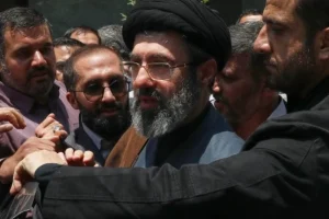 Šta je sa novim ajatolahom?! Šokantne tvrdnje Britanaca