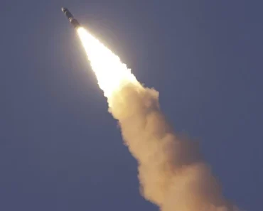 UDARNO! Stigli prvi snimci! Iranska balistička raketa probila odbranu! Težak udar na…