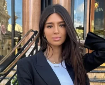 ĐINA DŽINOVIĆ ŠOKIRALA USRED MONAKA Pa zar ovo da uradi na MAMINOJ SVADBI?! Melini je sigurno SKOČIO PRITISAK!