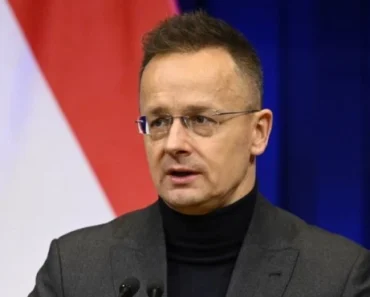 Drama bliskog Orbanovog saradnika: Peter Sijarto bije najtežu životnu bitku