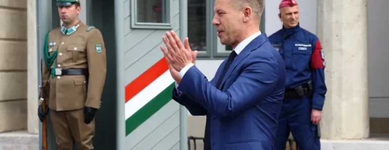 Cela zemlja se smeje Mađaru: Krenuo da napravi foru sa Orbanom, pogledajte kako ga je “oladio”! (VIDEO)